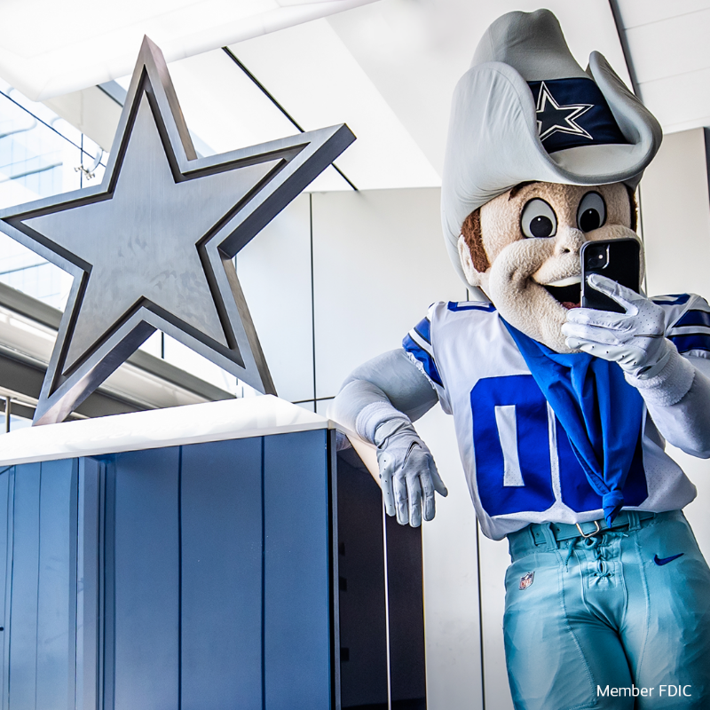 BankofAmerica's tweet photo. Rowdy doesn't simmer down on his days off.​

Instead, he gets pumped to use digital tools so impressive, @dallascowboys fans just #CantStopBanking.