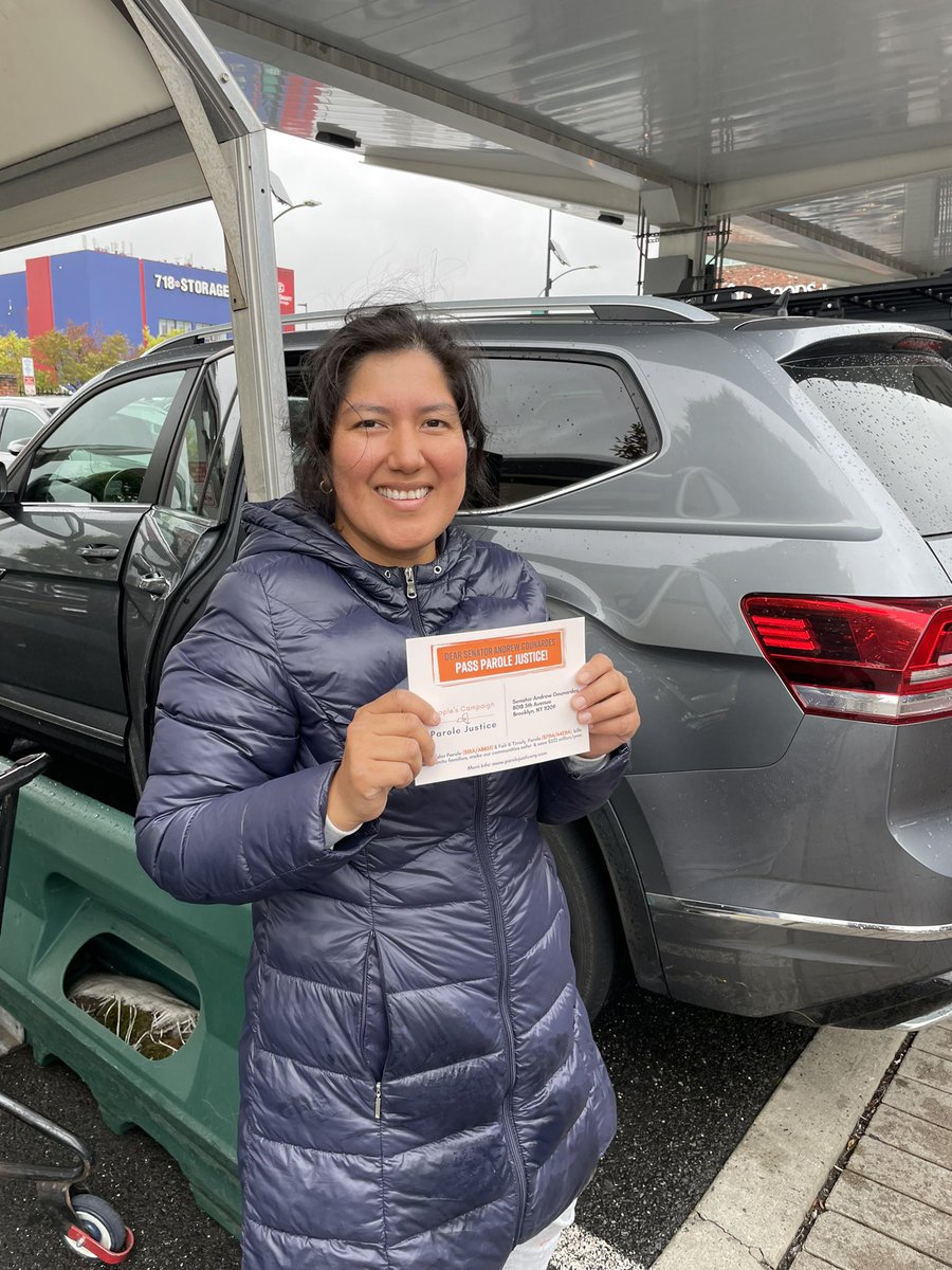 RAPPcampaign's tweet photo. Today we spoke with community members in Gowanus and later Cobble Hill about the urgency of passing the Elder Parole and Fair &amp; Timely Parole bills. 25 people signed postcards to their new State Senator.

Not bad for a rainy day.

#ParoleJusticeNY https://t.co/tFJQgutkox