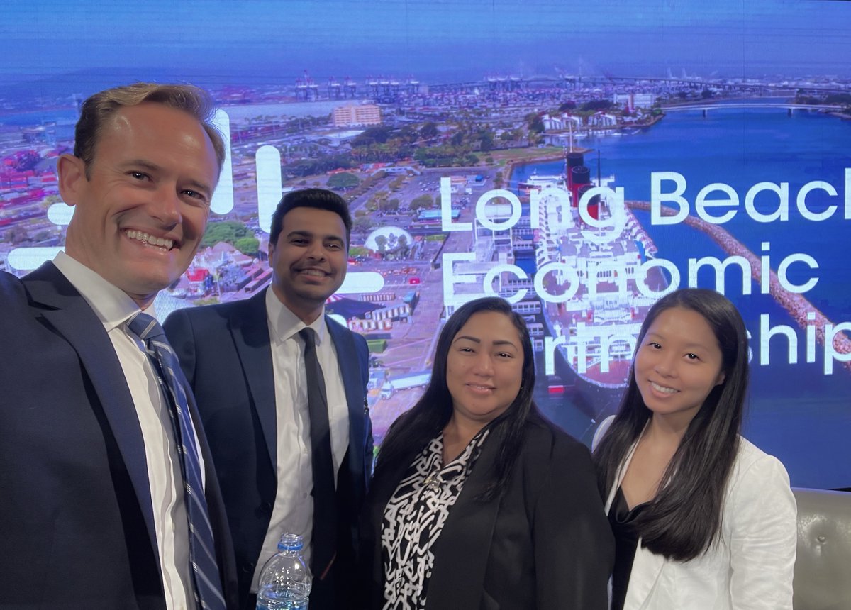 SunstoneMgmt's tweet photo. Thanks @LBEPartnership for a great #AccelerateLongBeach conference. Last time we were here we announced the creation of the @LB_Accelerator! Sunstone is a proud sponsor of cross-sectional partnerships like these.

#publicprivatepartnerships #p3 #gobeach #lbep #csulb #lba https://t.co/lTIJzwrphP