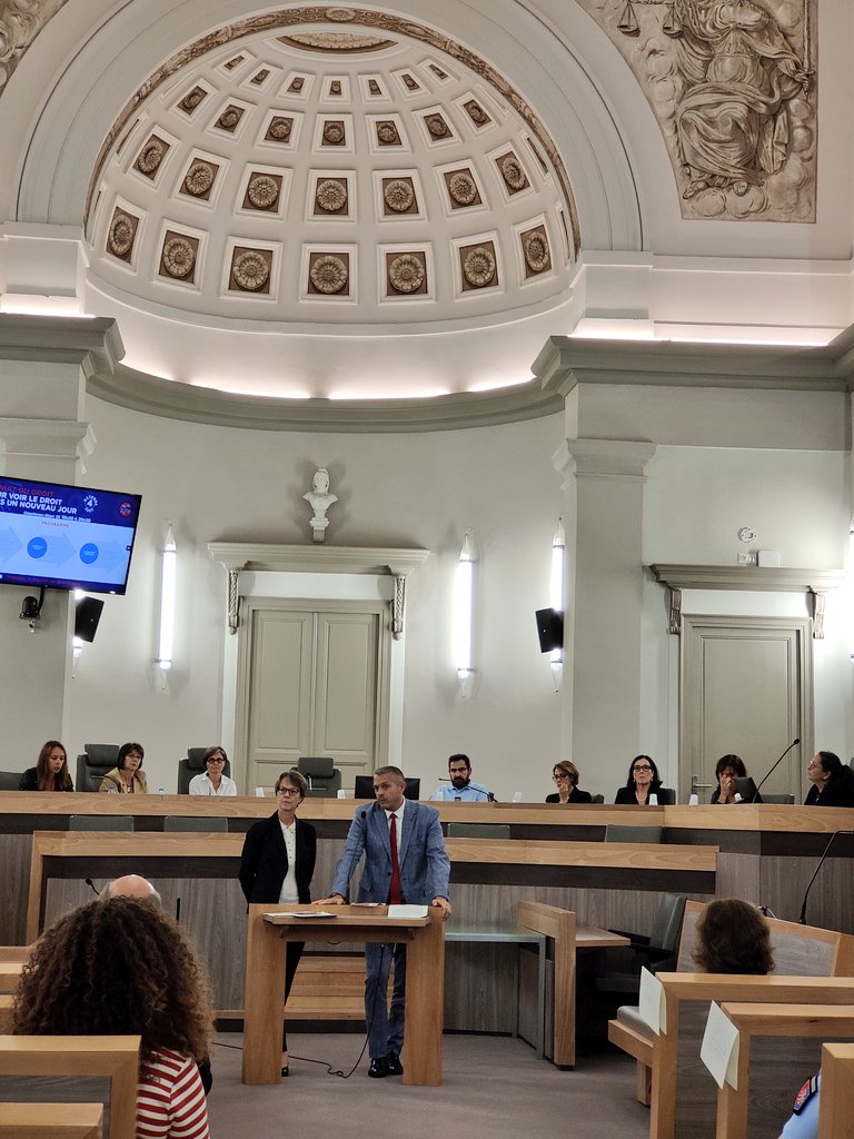 À l'occasion de #LaNuitDuDroit ce mardi 4 octobre 2022, une conférence-débat avec les citoyens est organisée ce soir au #TJ de #Montauban, mobilisant l'ensemble des acteurs dans la lutte contre les violences conjugales dans le 82 ⚖️