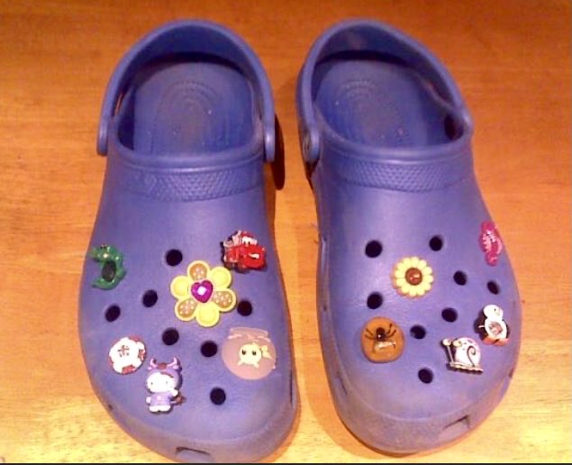 GlenworthEver's tweet photo. I miss those days when my daughter was five. #WorkCrocs #GoodTimes https://t.co/anil4CanNz