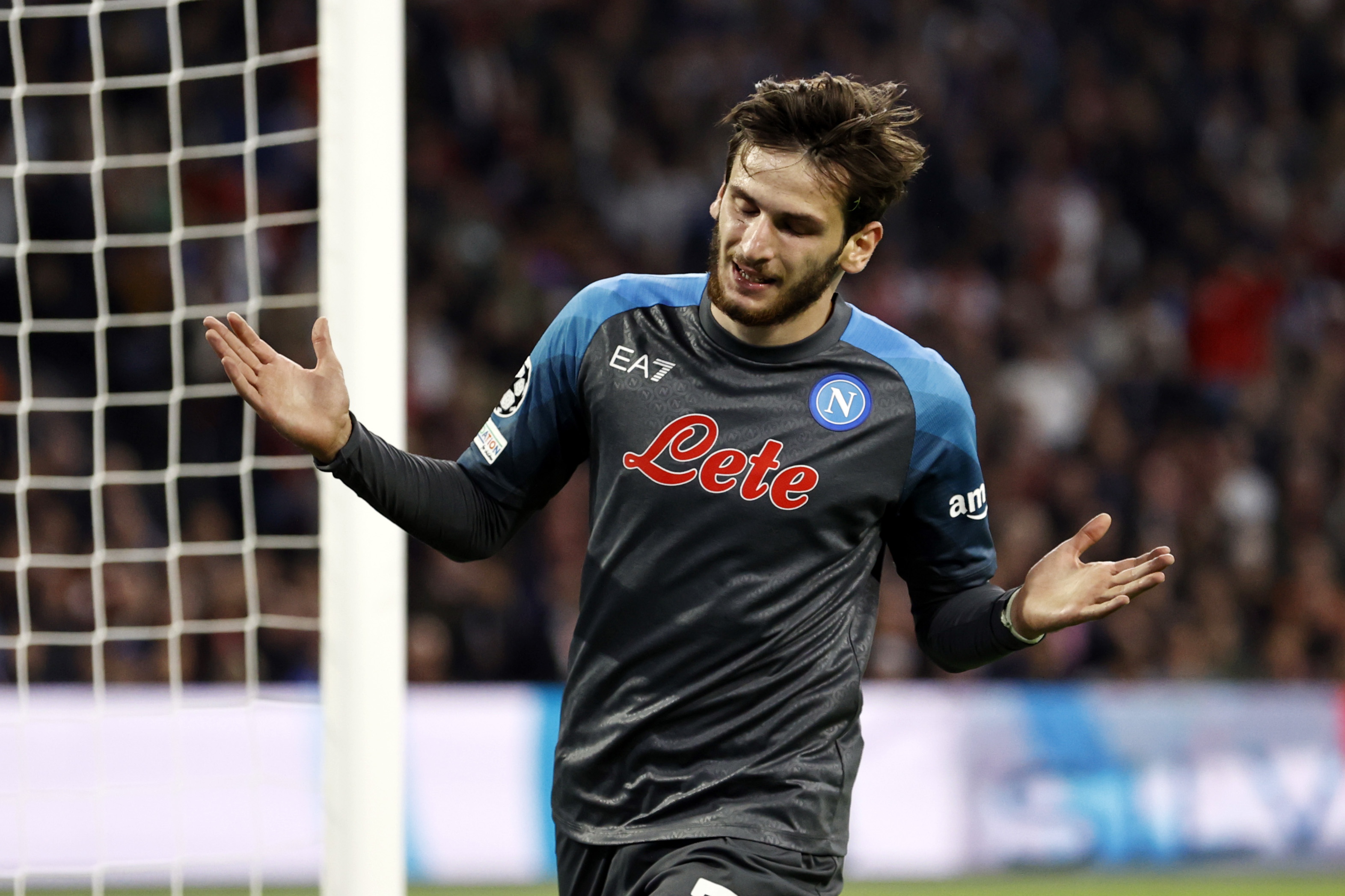 Кварацхелия почему не играет сегодня. Кварацхелия хвича в реале мадриде. Хвича кварацхелия футболист. Хвича кварацхелия сборная грузии. Хвича кварацхелия.