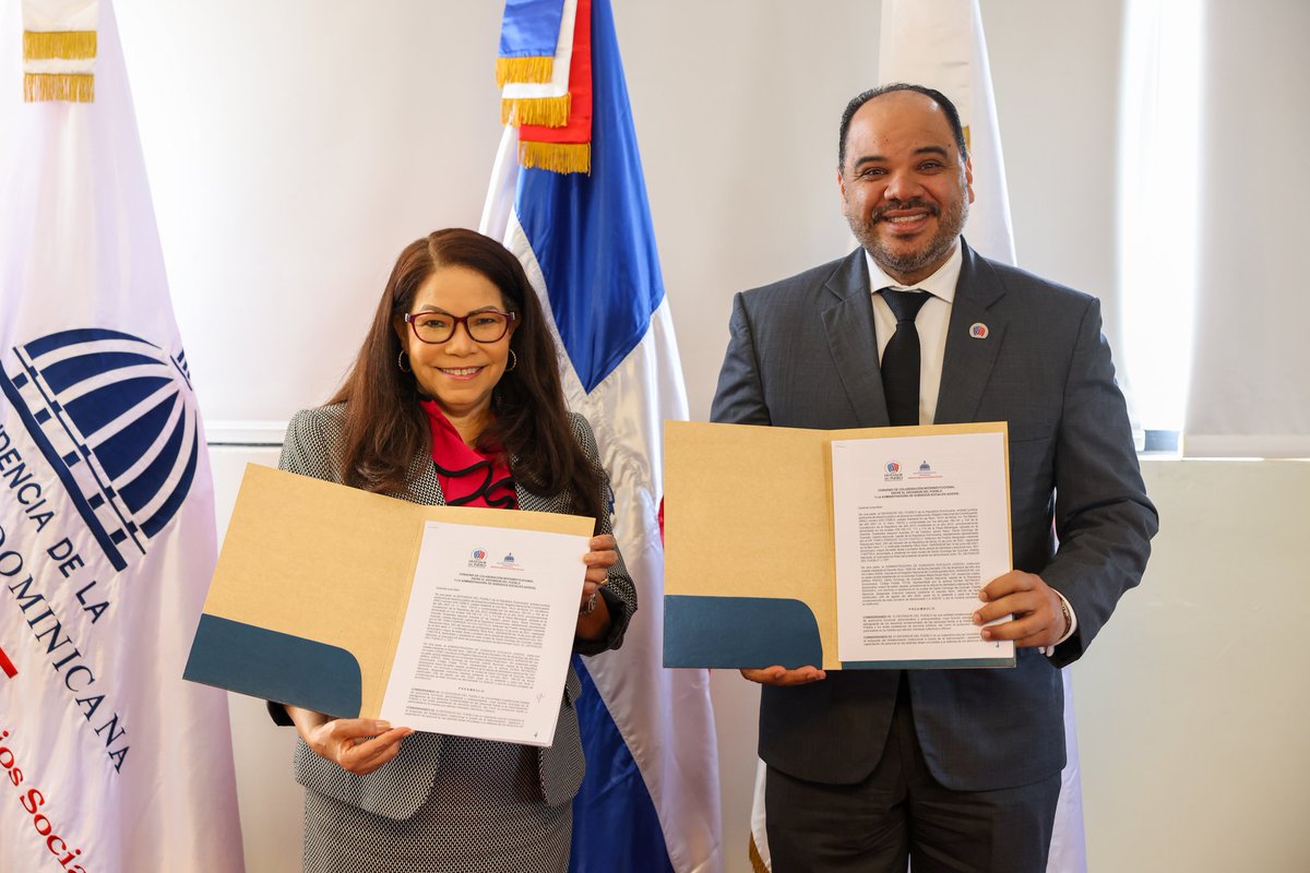 DefensorRD's tweet photo. Firmamos un acuerdo interinstitucional con la Administradora de Subsidios Sociales (ADESS) durante un encuentro encabezado por el #DefensorDelPueblo, @peulloa, y la directora de ADESS,  @Digna10. https://t.co/rzcurZyhBm