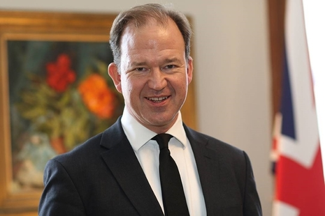 TamilGuardian's tweet photo. 🚨British minister vows to keep ‘Sri Lanka under close review’ @Jesse_Norman

'To this day, Britain has not imposed a single sanction on a Sri Lankan government or military official'.

https://t.co/QnKvUUMLpp https://t.co/hz4yE7g7YX