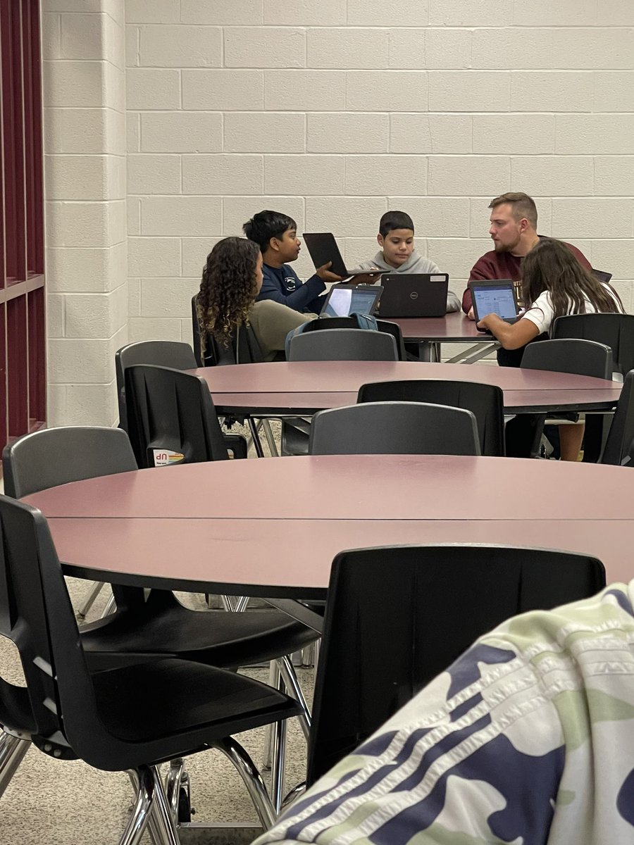 Great start to ESS this week! Students learned about prioritizing assignments, managing time, ways to organize and reminders on email writing! Can’t wait to see everyone Thursday! #ess #opportunities