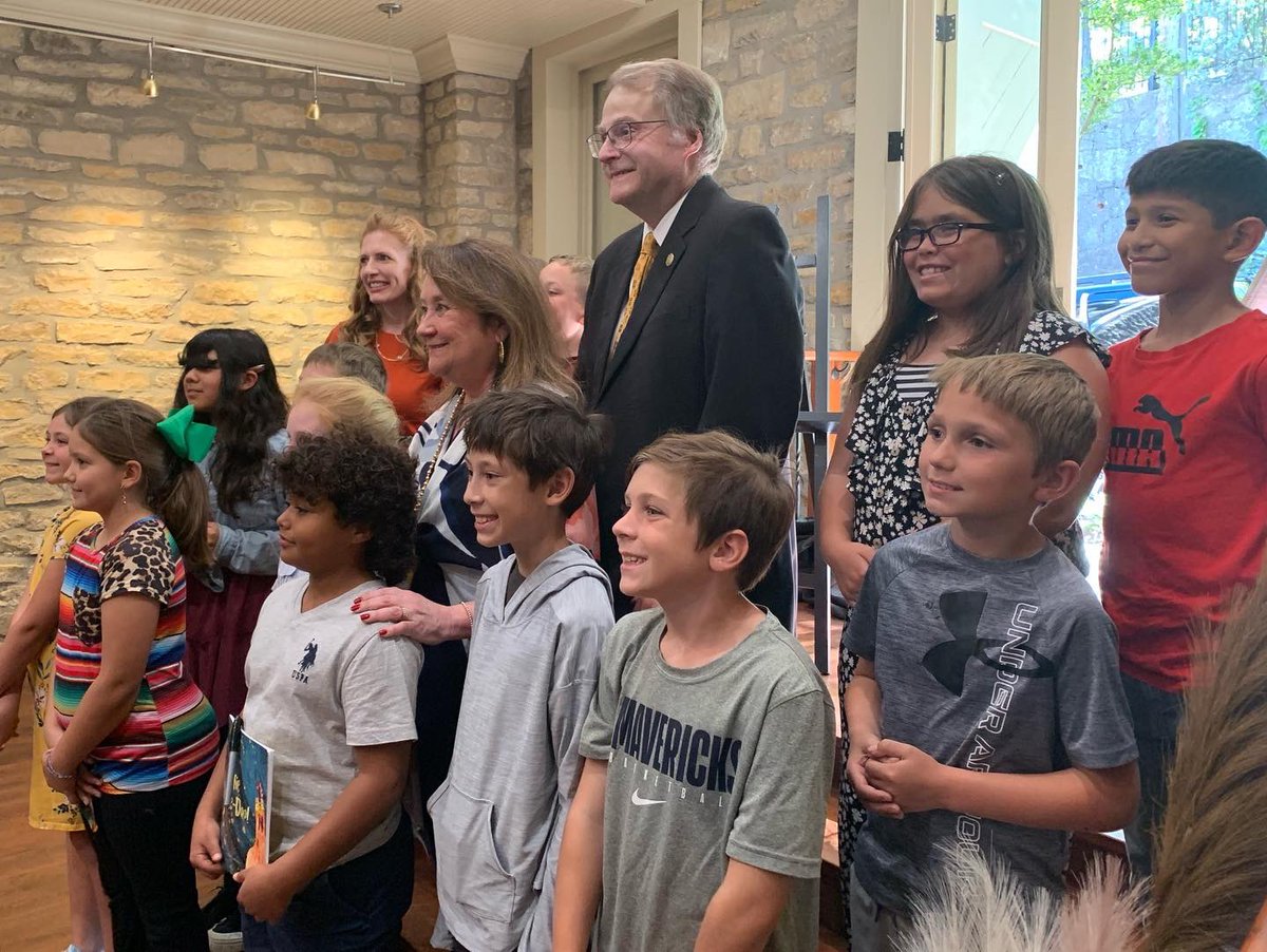 TexasFLCA's tweet photo. What joy to be in Stephenville and Hamilton today to celebrate their Texas Main Street Program designations! Our Main Street communities are at the heart of the fabric of Texas. https://t.co/o2GLI7naBr