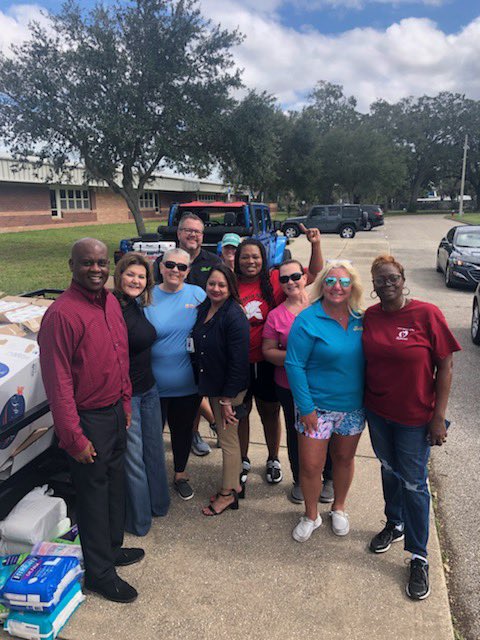 volusiaschools's tweet photo. @FoodBringsHope1 in partnership with @RealJeepBeach, @feedhopenow and @HUMVFC provided emergency relief at @cmspartans to the community that has been devastated by Hurricane Ian. They provided hot meals, food bags, and other supplies! @vcsbalgobin thanks EVERYONE involved! https://t.co/13YcPMO69R