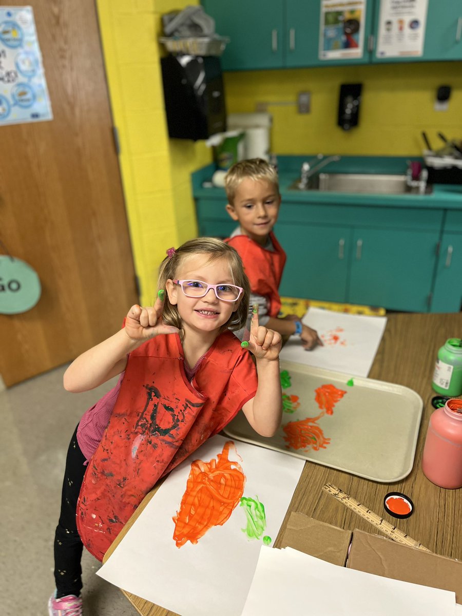 Sensory sensations… finger painting pumpkins … creativity shining through hopping.. sliding… messy hands 🙌 <a href="/CUYHTS/">Cuyahoga Heights Schools</a>