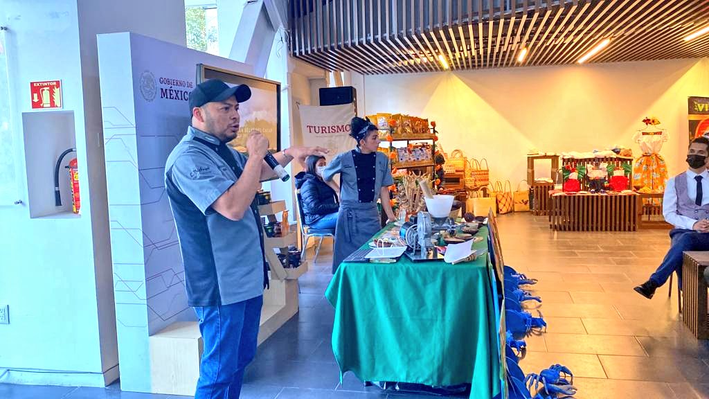 El #SaborATabasco reflejado en nuestros deliciosos #chocolates están presentes en la participación de #Tabasco en #PuntoMéxico.
El día de ayer nuestros amigos de <a href="/DRUPAmuseo/">DRUPA Museo</a> compartieron la Cata "Sabores del Cacaotal* dirigida a Asociaciones Turísticas de #México