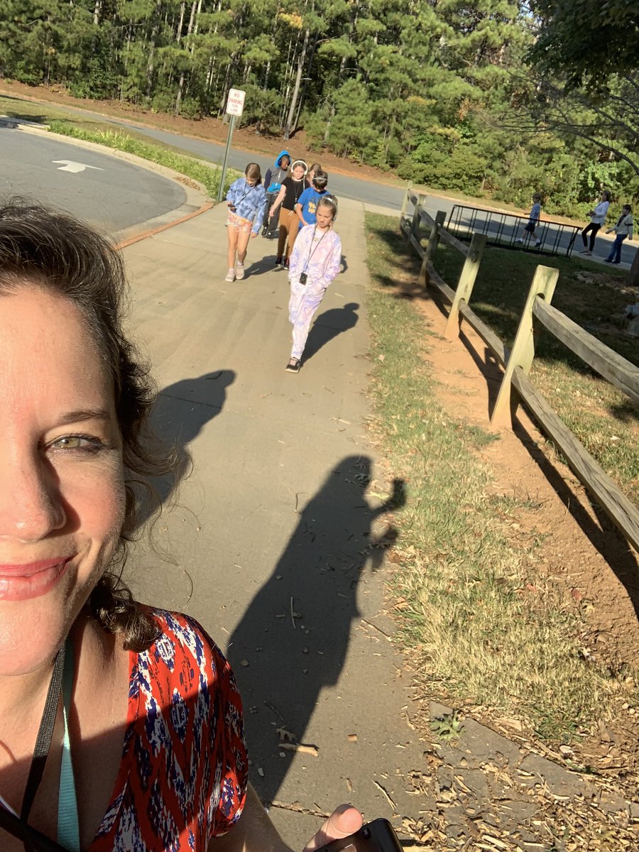 MMcmurtagh's tweet photo. Context clues lesson during our walk! @walkingclassrm @NicholsonEleme2 @CobbInTech https://t.co/aGCN0hI3d7