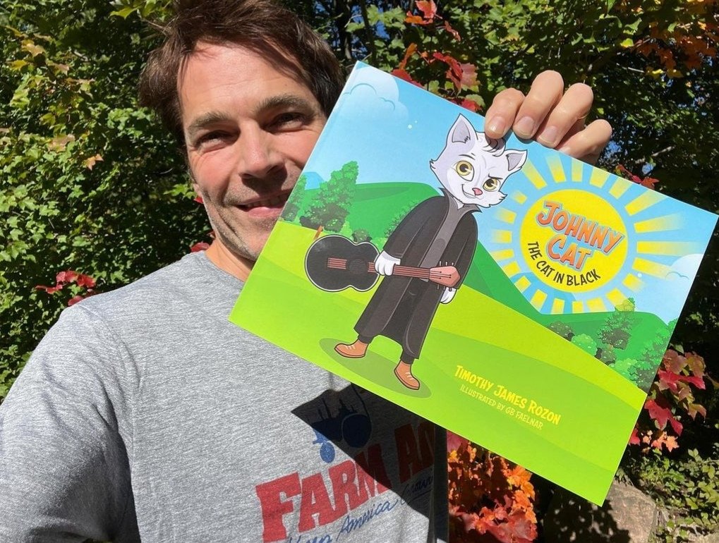TimRozonIntl's tweet photo. On this #timstachetuesday I decided to show one more time my support to #timrozon by ordering his first kids book #JohnnyCat on Amazon.
I know that I'm not a kid and I don't have one but I'm on #teamtim 😉
@realtimrozon, I'll make you sign this one 😁 https://t.co/GeQZtAeikJ