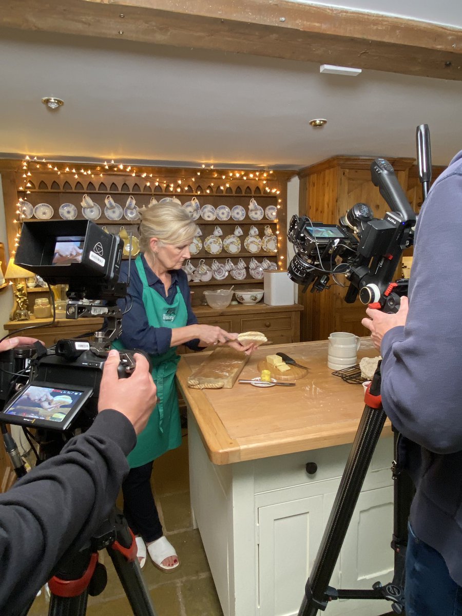 traceysfarm's tweet photo. @TourismIreland What a day! Thanks for spending it with us - and for doing the dishes Ruth!! 🧼 https://t.co/VRrlfIoGBk