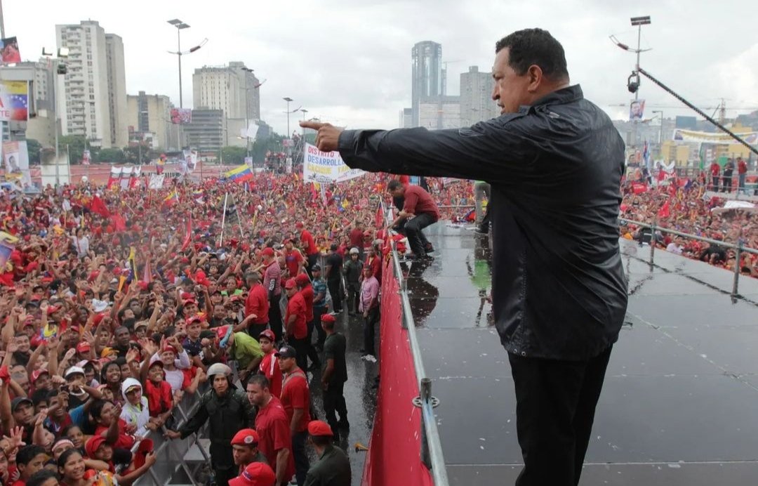 hospimiPCabello's tweet photo. #DeInterés || Hace 10 Años..!! Ahí Estábamos..!! Cubriendo esas 7 Avenidas de Puro Amor con Nuestro Cmdte. Chávez..! Transmisiones Especiales Presidenciales #04deOct https://t.co/8fi2Bxs5eb