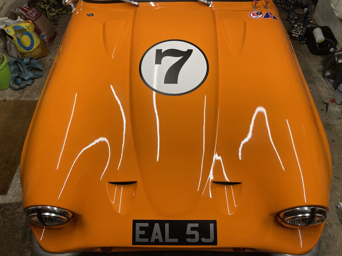 TomkiTek's tweet photo. Finally got round to polishing all the tyre marks out of the car π
SO many stone chips π’
#tvr #vixen #nft #racecar #classiccar #70s.roadsports #builtnotbought #fuel #garage #carfilm #youtube #hscc #repsol #rebuild #fordcrossflow https://t.co/OGdyKK4muW