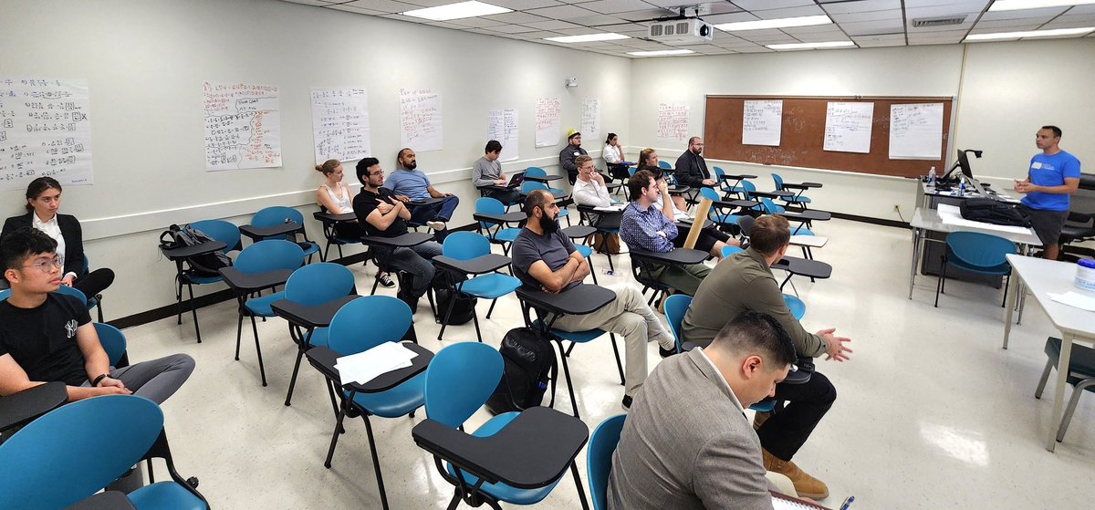 josebaca__'s tweet photo. Thank you @TAMUCC_SACNAS for presenting the workshop "How to Make a Scientific Poster" to Undergraduate and Graduate Students @IslandCampus 
Those were good tips and tricks for preparing posters! 💯 https://t.co/uCiestrjIi