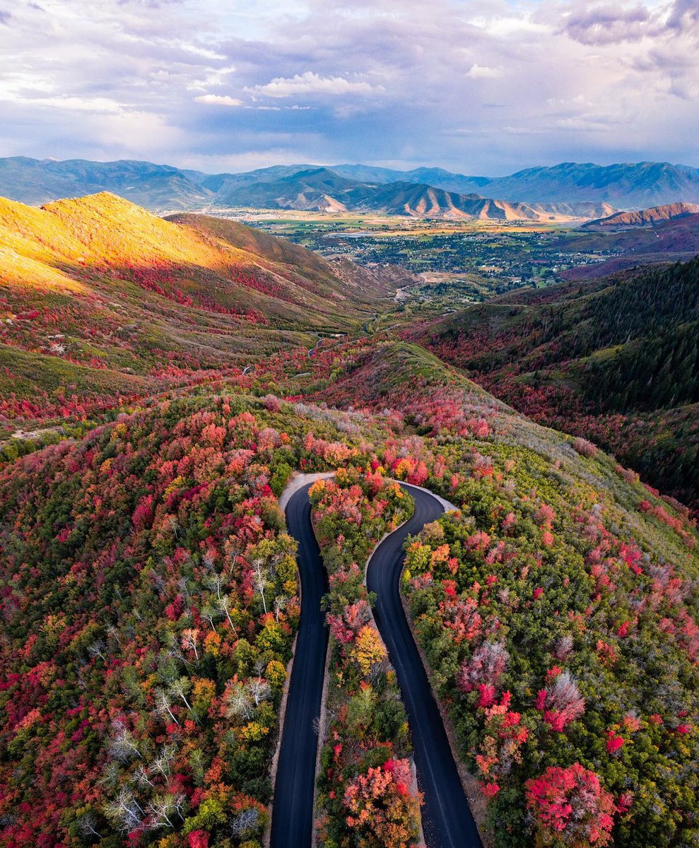 VisitUtah's tweet photo. Utah in autumn. That's it. That's the tweet. 🍁
📸: dinosaur802 on IG
#WasatchStatePark https://t.co/7P8iVyZD7L