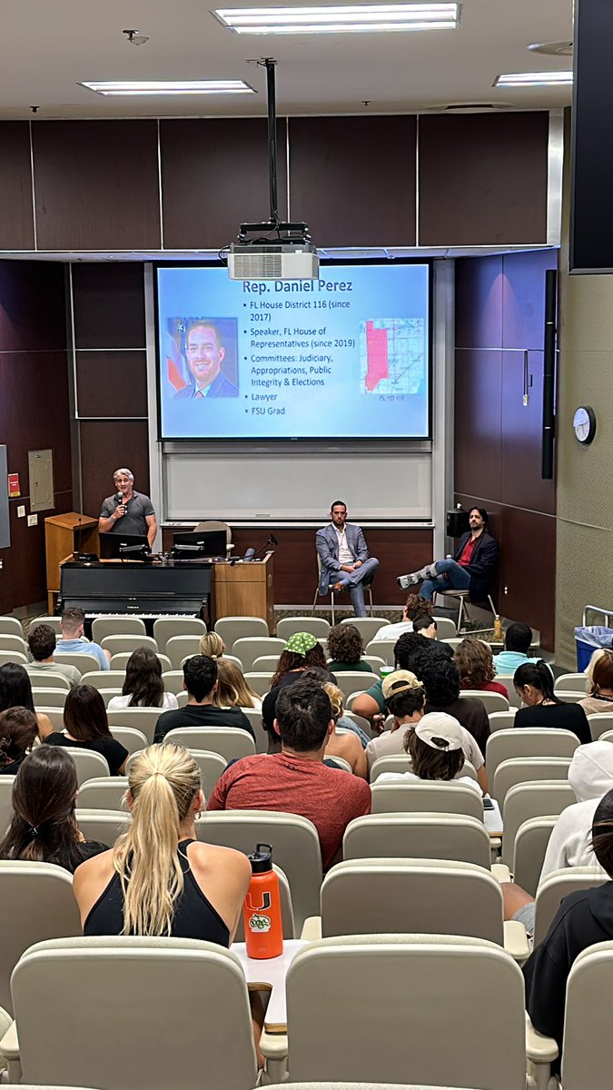 #UMElectionCourse pleased to host <a href="/Daniel_PerezFL/">Daniel Perez</a> cc: @ScienceUmiami <a href="/UMCAS/">UM Arts&Sciences</a> <a href="/AmandiOnAir/">Fernand R. Amandi</a> <a href="/MarcACaputo/">Marc Caputo</a> @JoeUscinski