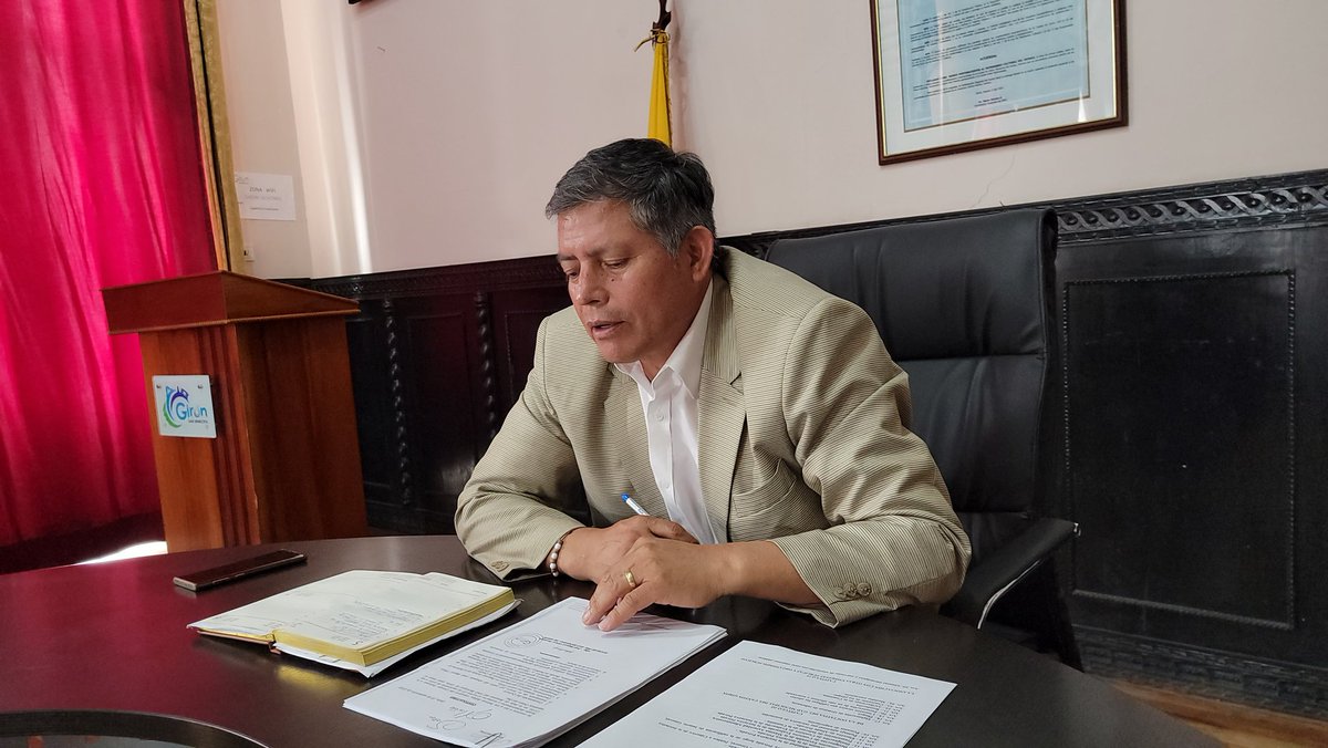 Esta tarde se desarrolla Sesión Extraordinaria de Concejo Cantonal, presidiendo el alcalde <a href="/JMUzhca/">José Miguel Ángel Uzhca Guamán</a>, tratan el siguiente orden del día 👇