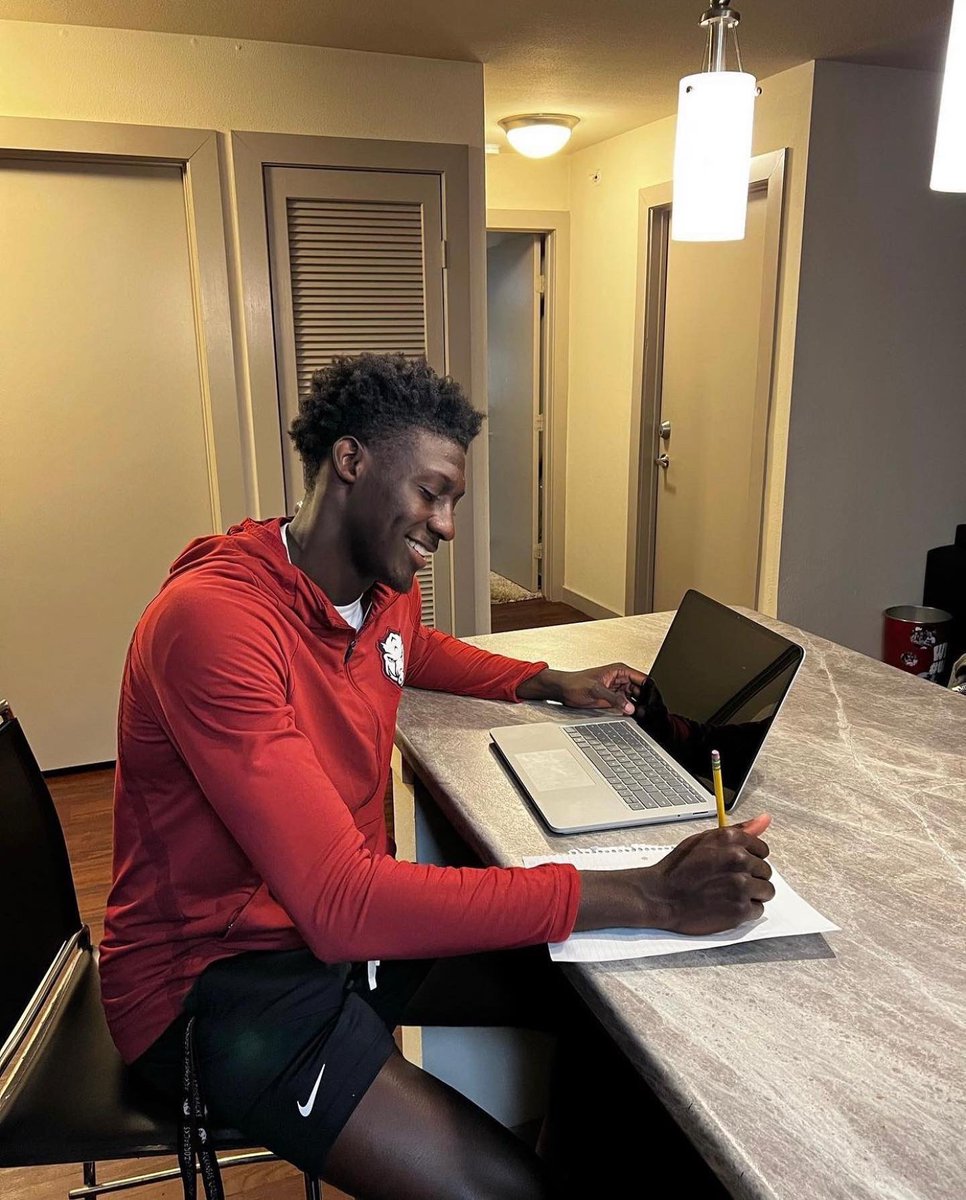 VoldVision's tweet image. Vold Vision is proud to help Arkansas Razorback Men’s Basketball player Barry Dunning @BarryDunning6 become a killer both on and off the court #AcademicWeapon 🏀🔥🐗 
Need to update your prescription?👀DM us or call (479) 442-8653 to schedule an appointment! #Razorbacks #Arkansas