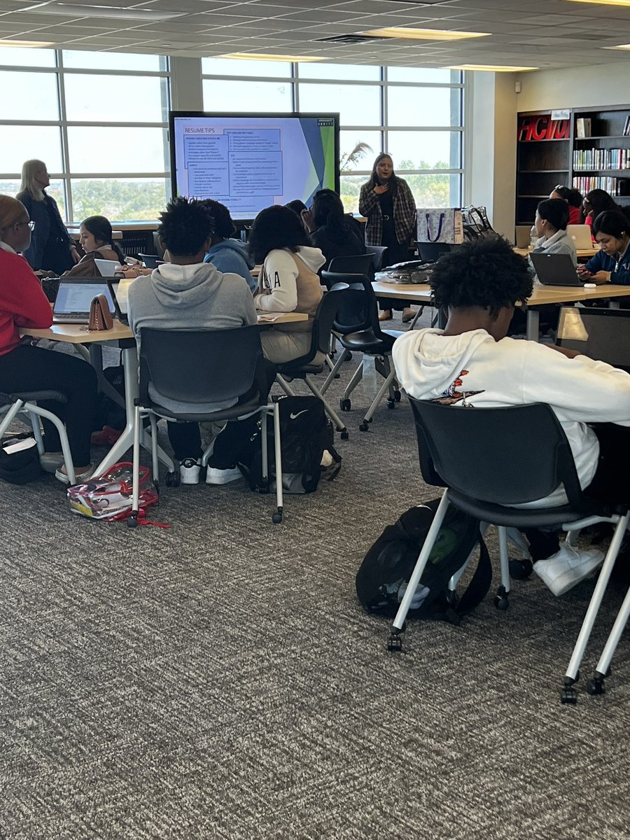 dwc_library's tweet image. Resume writing and job readiness skills with @CCA_CarterHS students.. @DWCarterHS we are college and career ready! @DISD_Libraries @ProjectReadDISD