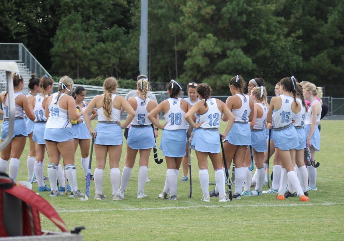 HannahBolt02's tweet photo. Such an amazing team. I love my girls we are off to a great start 9-1. Can’t wait for regionals! @CosbyAthletics https://t.co/gQQLA8Qxxz