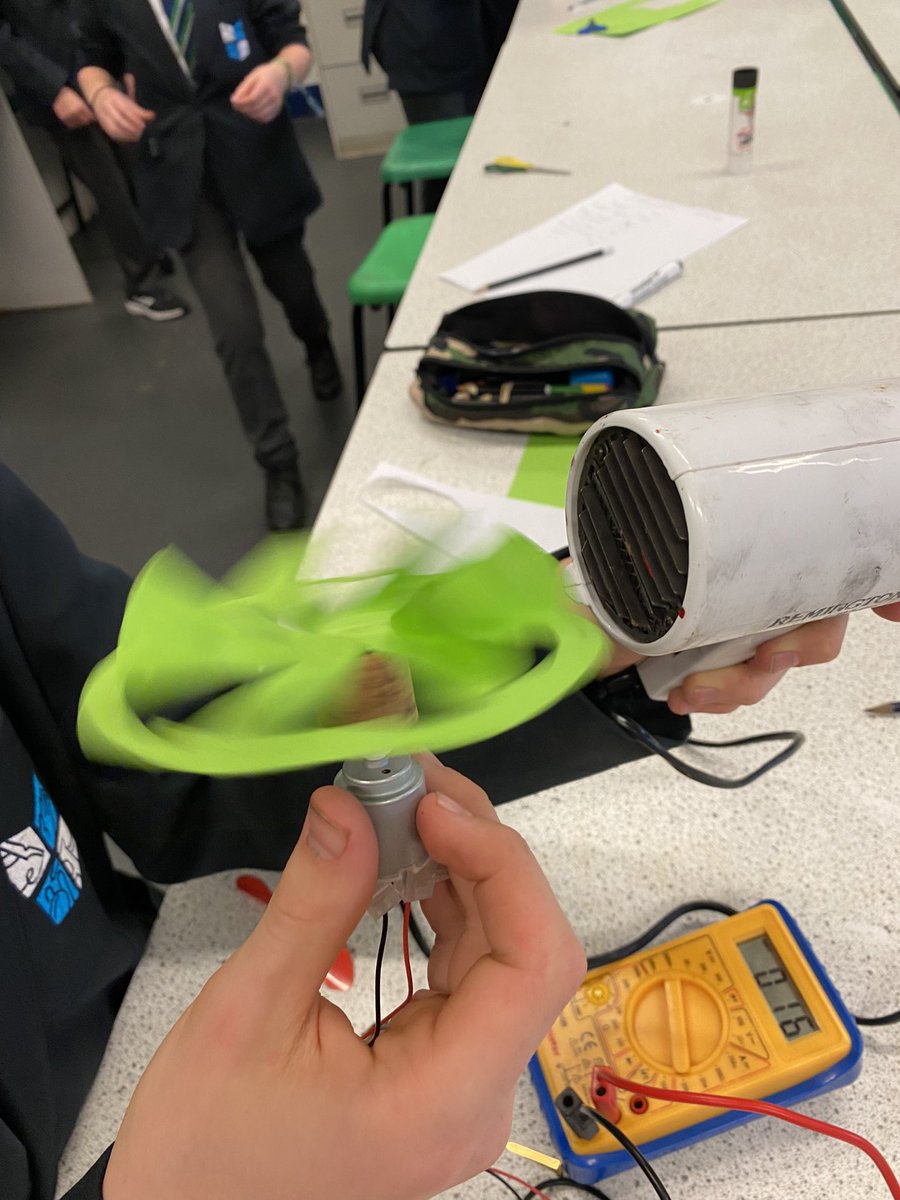 DownendScience's tweet photo. Celebrating the brilliance of William Kamkwamba at #Downendscienceclub. #BlackHistoryMonthUK. Fantastic fun designing wacky wind turbines. @lisaj_howell @DownendschNews https://t.co/XuH0BkRk7u