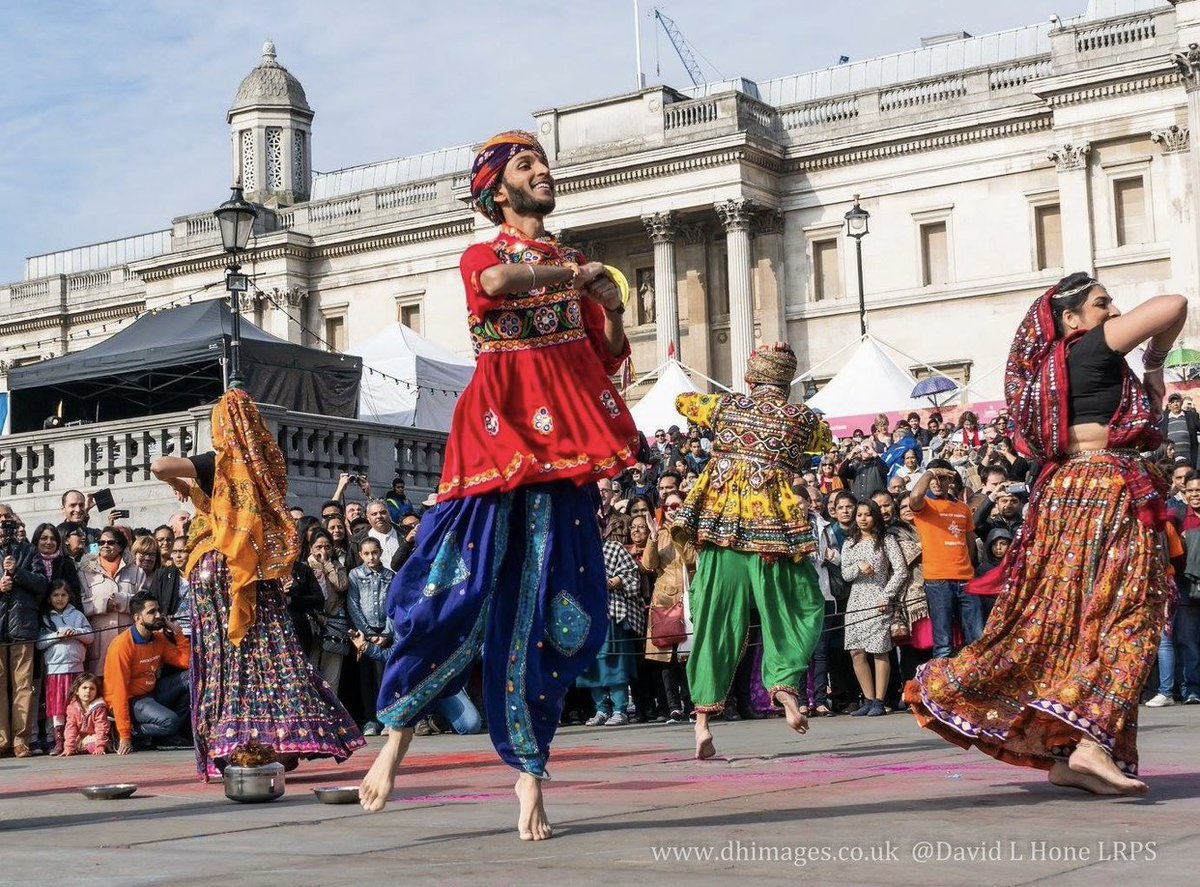 Join the garba at DIWALI ON TRAFALGAR SQUARE this Sunday 9th October 12.30-7pm #Garba #Diwali #trafalgarsquare #sitaram #Dance #arts #veganfood #London