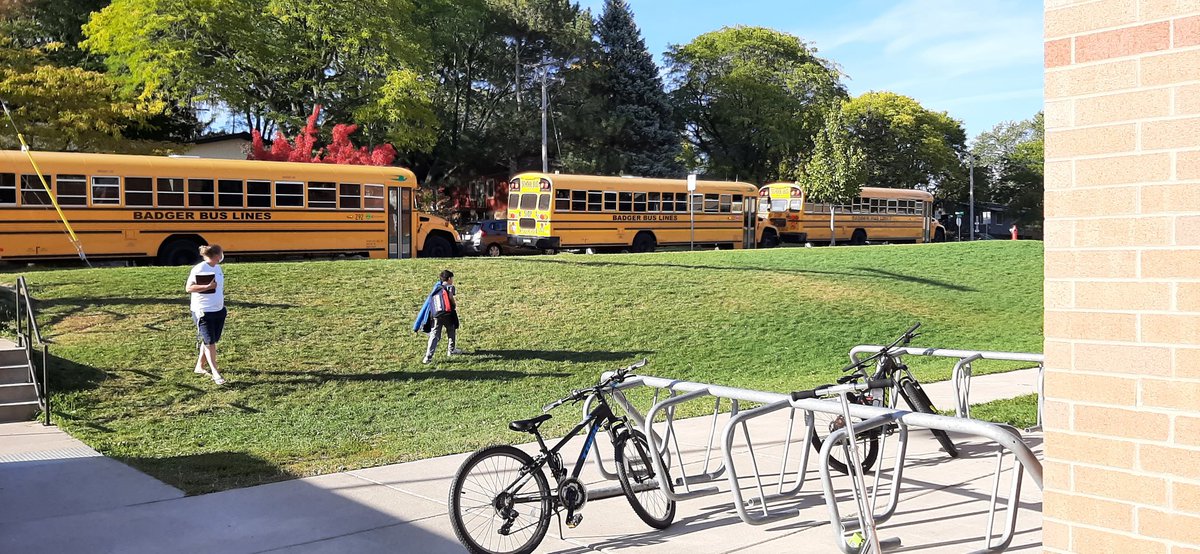 VHMLMC's tweet photo. Day 25 of school: and Day 1 of ALL 6 BUSES arriving within 10 minutes of dismissal! 🤗 https://t.co/TLNn83gFo8