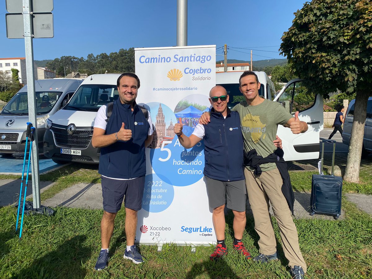FcCalvin's tweet photo. Otro año más en el Camino Solidario @cojebro_com  Juntos hacemos camino!!! @santalucia_seg  al lado de la mediación profesional. #conectadoscontig@ #conectadosconcojebro https://t.co/ZMMutNPTQ0