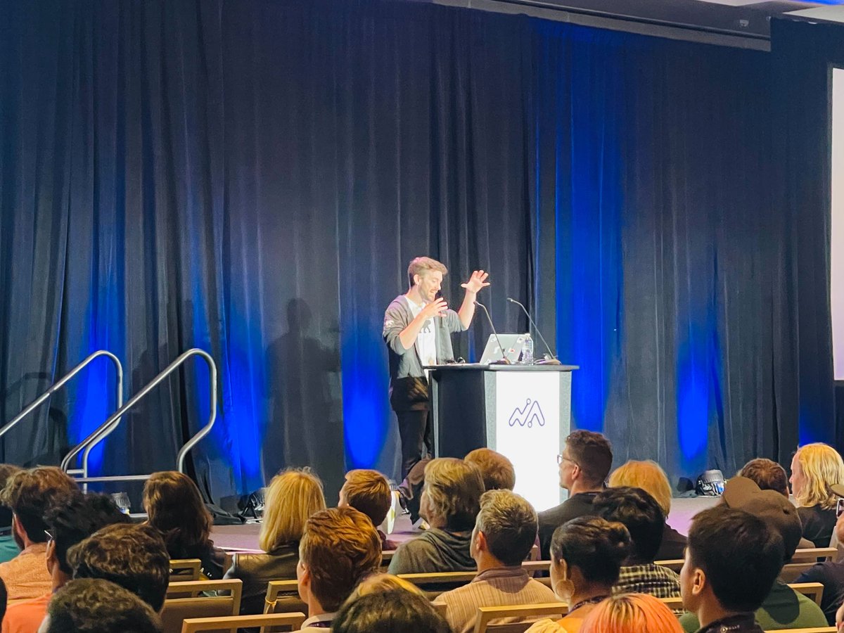 osoHQ's tweet photo. Happening now! Oso Cofounder/CTO @samososos speaking at @graphqlsummit about authorization patterns in GraphQL! We are blown away by the turn out. Can't wait to keep meeting more people throughout the next couple of days and exploring authorization in #GraphQL. #GraphQLSummit https://t.co/JjGnGamuHc