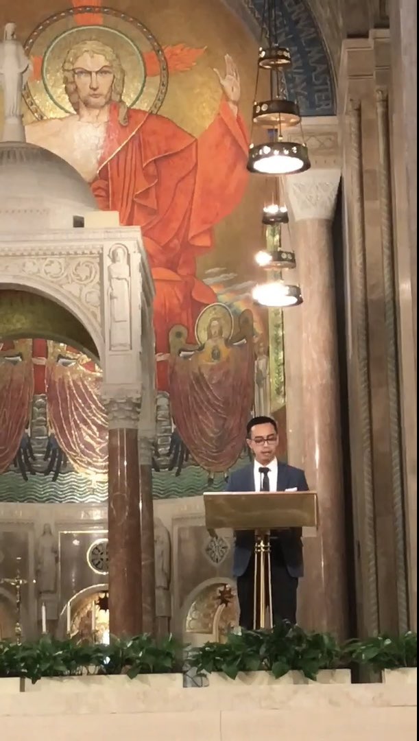 PatrickRealiza's tweet photo. One of my favorite things about being the 2nd #Lector at #SundayMass is being able to come back to deliver the closing announcements just before the final blessing! #SalamatSaDiyos #ThanksBeToGod #Catholic 🙏 ☺️ ⛪️  @MarysShrine https://t.co/m6CIZ8fDNQ