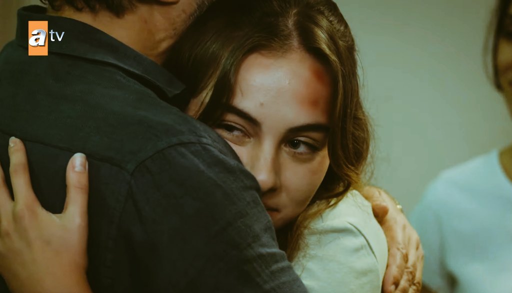 AmaAzaldiKinim_'s tweet photo. Zamanı geldiğinde çift olucağınızı düşündüğüm için izliyorum...#bbcs #BenBuCihanaSığmazam #Erenvurdem #minaderman #sunaz https://t.co/5thZqICBb5