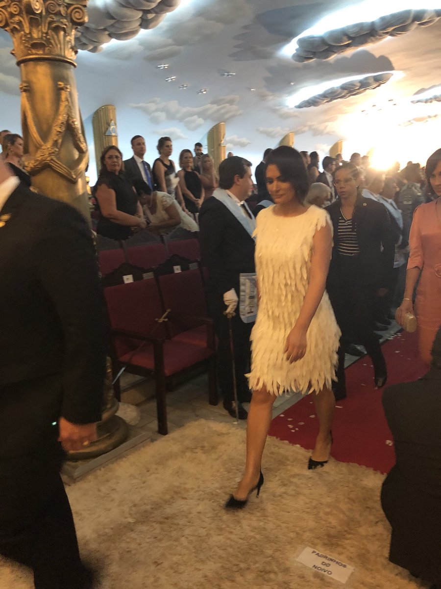 personalrafael's tweet photo. MiCHEQUE na igreja Maçônica? 
Que decepção para os evangélicos... https://t.co/hVQFiqyBLC