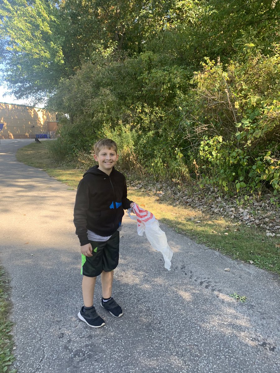 After a wonderful recycle presentation the boys in 5M were inspired to clean up the trash on the playground. ♻️ <a href="/TraceyRilett/">Tracey Rilett</a> <a href="/alewislongmuir/">Andrea LewisLongmuir</a> <a href="/LPSStormWatch/">LaSalle PS Storm</a>