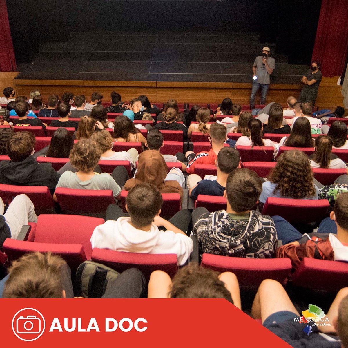 MenorcaDocFest's tweet photo. 💡L’AULA DOC és el projecte educatiu del #menorcadocfest 
Vol sensibilitzar el públic juvenil dels instituts de Menorca- a través de les visites guiades a exposicions, tallers, i el visionat de documentals amb activitats didàctiques que propicien el debat col·lectiu✏️ https://t.co/eqPR65bxFM