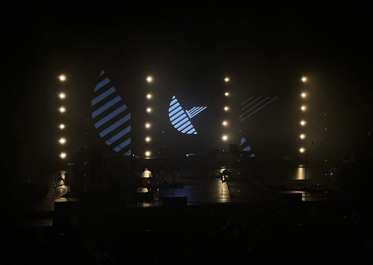 Another fantastic night with @PSB_HQ also great to see @EERAmusic again. She is mustard 😎