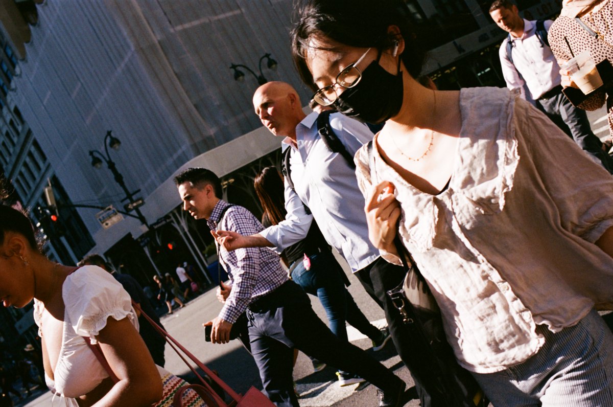 NEW YORK, NEW YORK
#filmphotography 
#35mm 
#streetphotography 
#kodak 
#portra400
#canoneos1v
#streetsofnyc
#NYC 
#Manhattan 
#Brooklyn
#nycspc