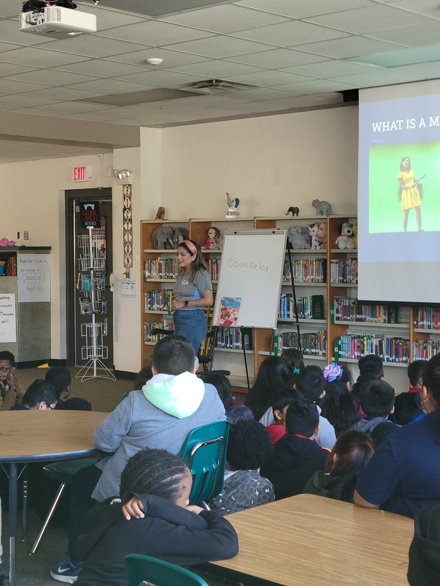 Freeman_Hawks's tweet photo. Our 4th and 5th graders had a visit today from @wfaa Mariel Ruiz!   What a great experience for them!         #greatdaytobeahawk https://t.co/OfZmNnEGFS