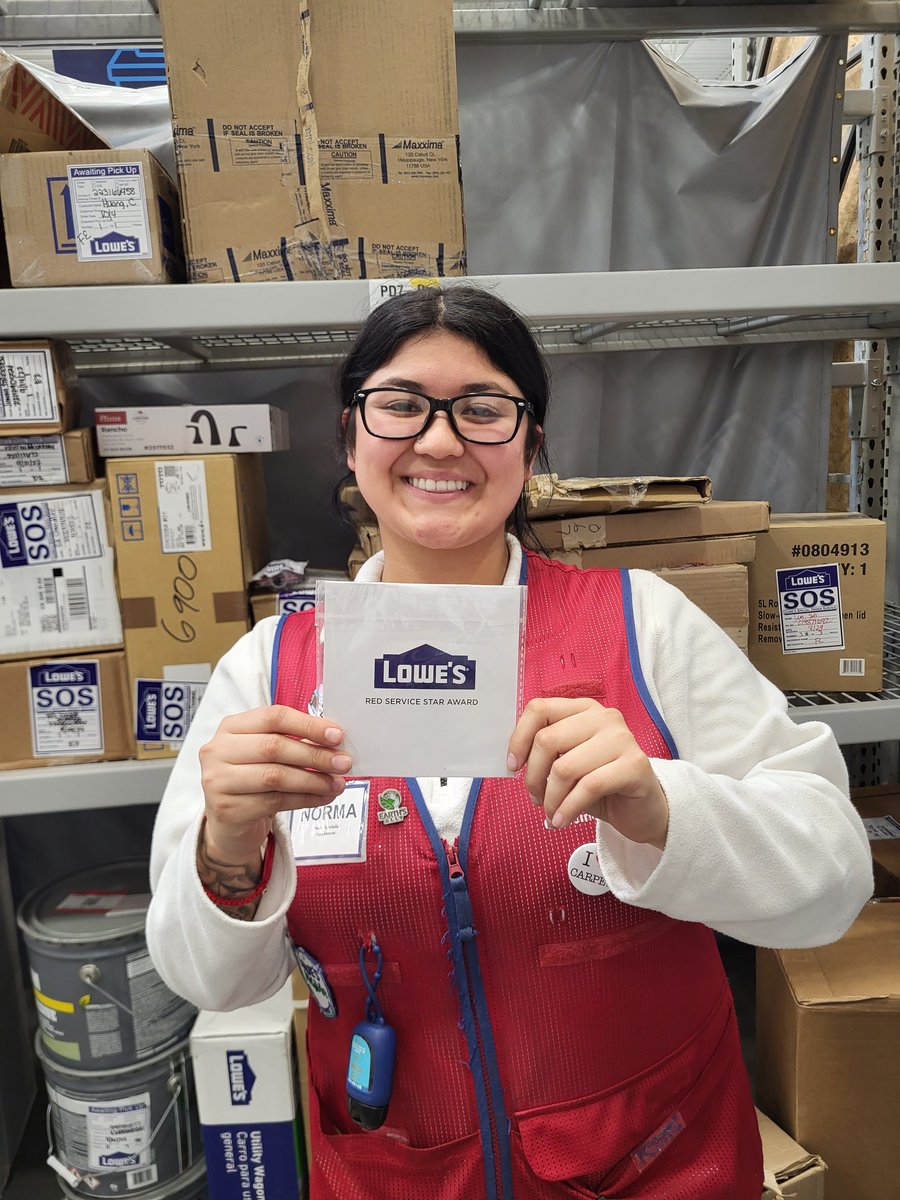 MV2790's tweet photo. Crowned a new champ at the specially spotlight today, great job  Amaro https://t.co/iWIZnSJjIo