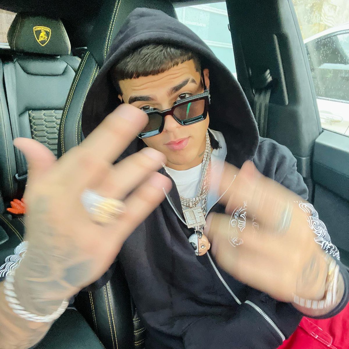 lunaypr1's tweet photo. Gracias Dios Ya son 22 Años de vida!!!!! 👽😷🎂🔥🔥🔥 y a todo el que cree en mi y en mi musica 🖤🖤🖤 https://t.co/u7DhwMKV0q