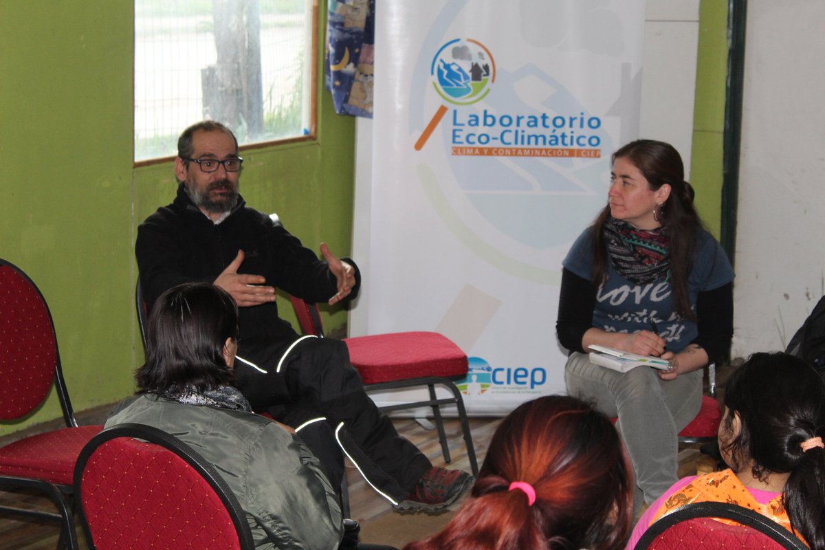 RedClimatica's tweet image. Seguimos informando y dialogando con la comunidad para informar conclusiones del proyecto "filtro", tecnología de precipitadores electrostáticos para descontaminar. Este martes en población Pablo Neruda de #Coyhaique #CIEP