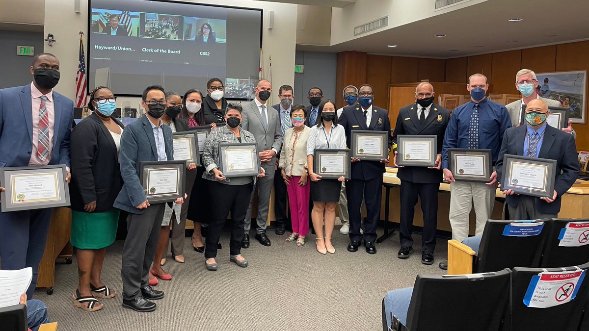 .<a href="/CSAC_Counties/">California State Association of Counties®</a> Executive Director Graham Knaus and #CSACInstitute's Director of Operations &amp; Educational Programs Chastity Benson travelled to <a href="/AlamedaCounty/">Alameda County</a> today to personally present Institute Credentials and say, "Congratulations," to our 20 Graduates! <a href="/knaus_counties/">Graham Knaus</a>