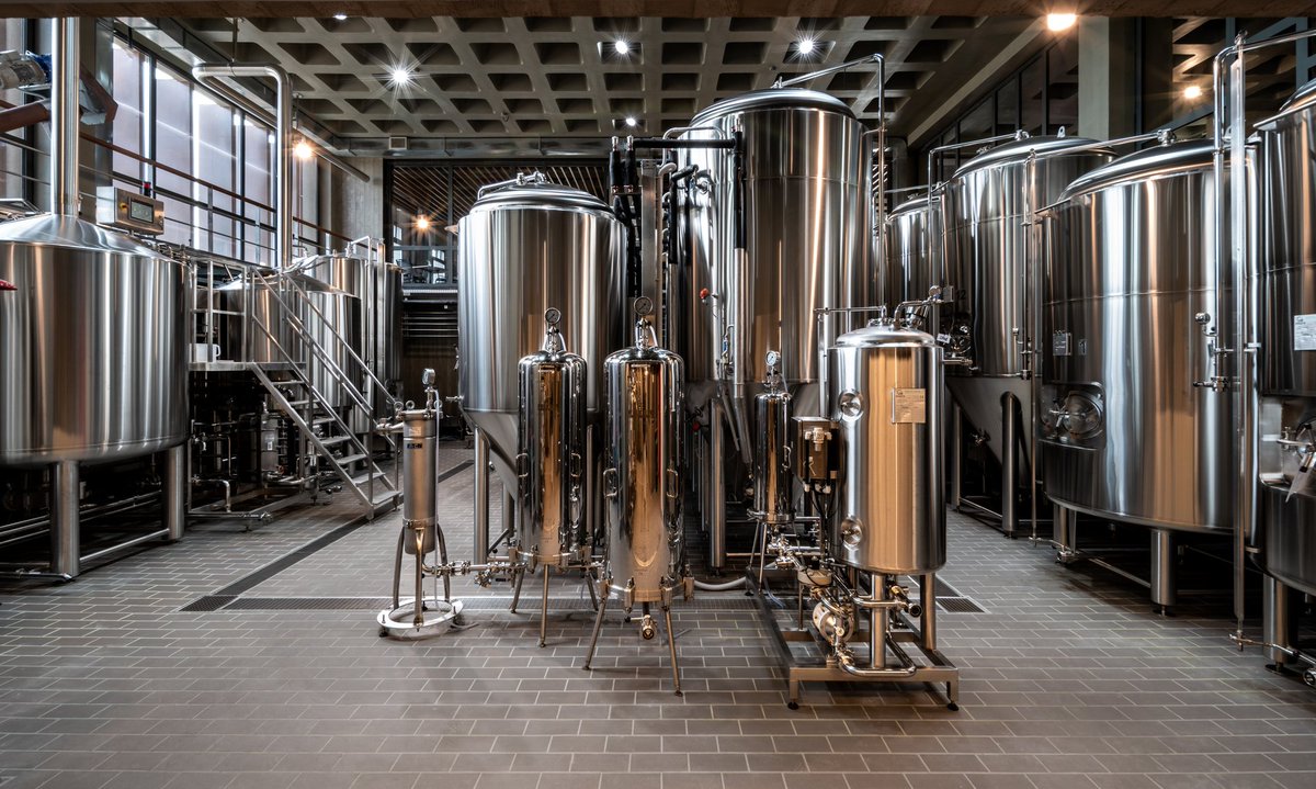 Book NOW a tour of our brewery with a beer tasting or a dégustation menu!