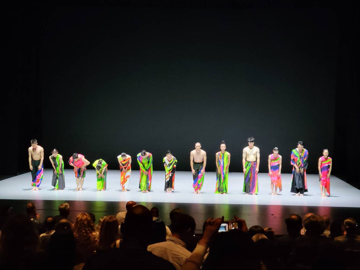 TECO_HTX's tweet photo. 雲門舞集 北美巡演首站來到 #休士頓,觀眾滿席、全場叫好、圓滿落幕。#HoustonNumberOne 🎉
駐休士頓辦事處羅復文處長表示,雲門舞集巡演以德州休士頓做為首站感到十分榮幸。並表示:「這次的舞碼深具台灣特色,並衷心希望雲門舞集能夠再次造訪休士頓,透過文化外交開啟更多的對話空間。」 https://t.co/4CJf0tWv3Q