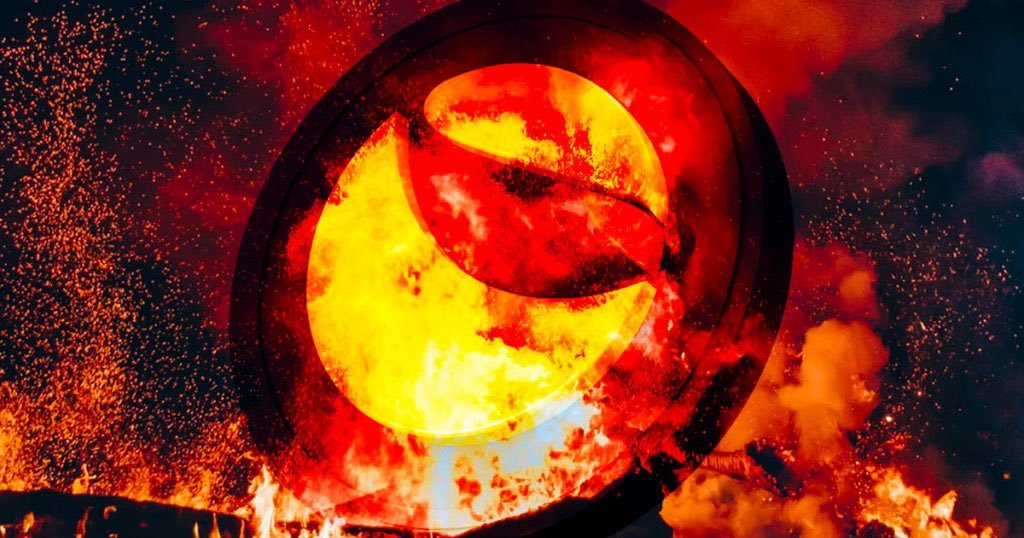 JesusMartinez's tweet photo. The LAST 50% rally in $LUNC came from the LARGEST CEX on the planet #Binance supporting the #LUNC burn.

NOW WE GO TO #2! THE 2ND LARGEST CEX ON THE PLANET #KuCoin is NOT supporting the #LUNACLASSIC burn tax YET.

RETWEET &amp; COMMENT #KuCoinBurnLUNC IF YOU WANT THE BURN! 🔥🔥🔥🔥🔥 https://t.co/GljP9eW9lF