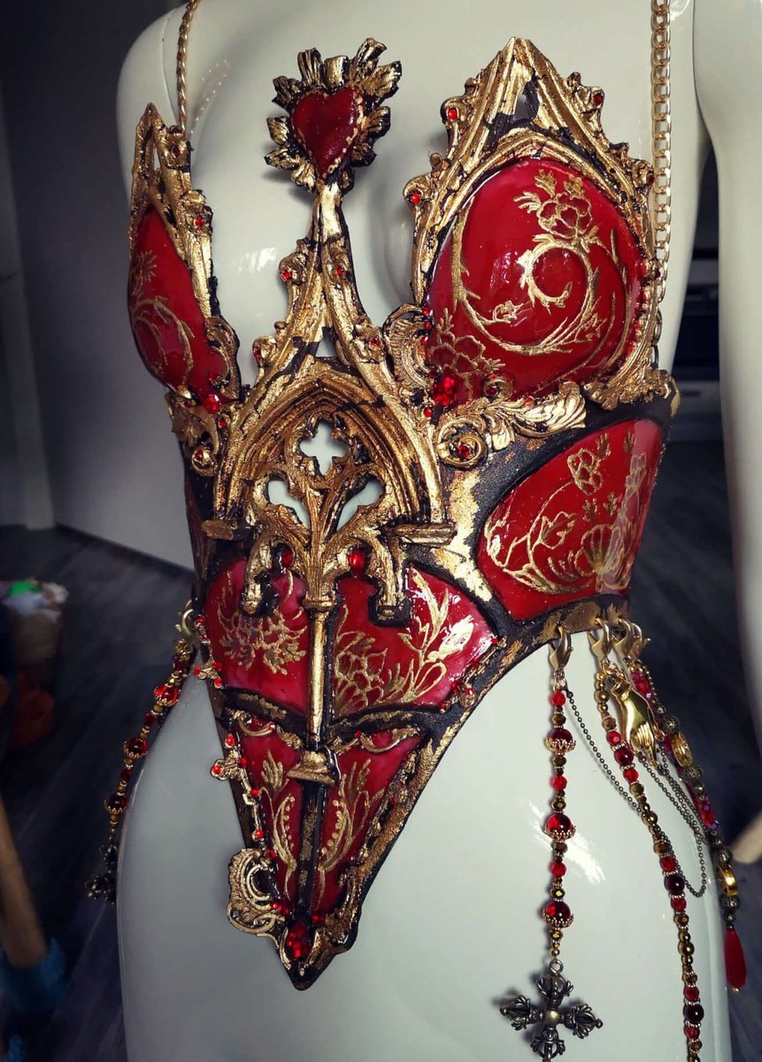 octobermoods's tweet photo. Handmade porcelain corsets by Joyce Spakman https://t.co/BwutPh1hii
