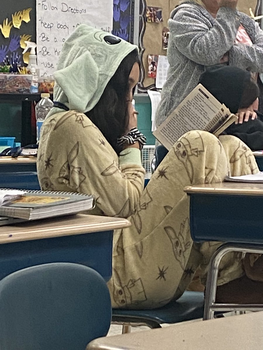 _MrsDunham's tweet photo. Our middle school students put bullying to bed today on PJ day!! https://t.co/o2WNUa6Nox