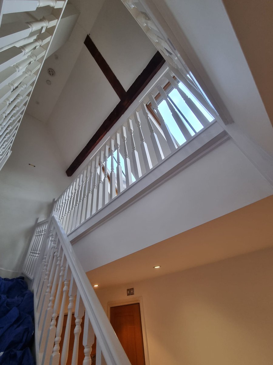 VMpropertyDIY's tweet photo. V&M Property Services ๐๐ Windsor decor! Recognition House #windsor #decor #diy #fences #decor #prodecorators
๐ช๐ ๐๏ธ๐ช๐ ๏ธ๐งฐ๐ #carpentry #propertyservices @aleexander_007 โญโญโญโญโญ๐๐ #handymanservices @vodafoneuk โ๏ธ @renaultuk ๐ #renaulttrafic @samsunguk ๐ฑ #s21plus โจ https://t.co/PMxFck8mgt