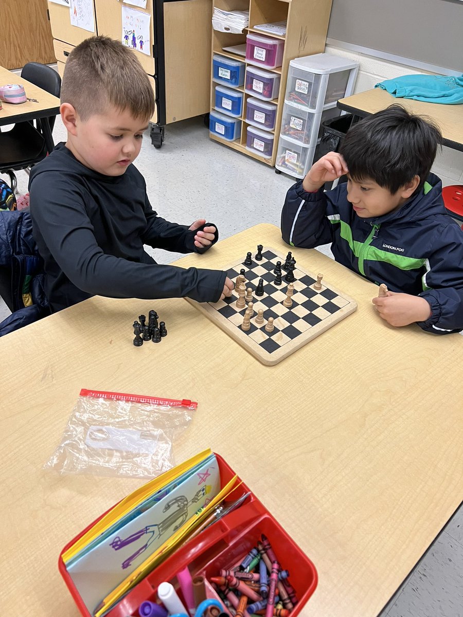 MsErath_LAES's tweet photo. Rainy days are fun because you get to have indoor recess!  @LakeAnneES https://t.co/MW9qEeby81