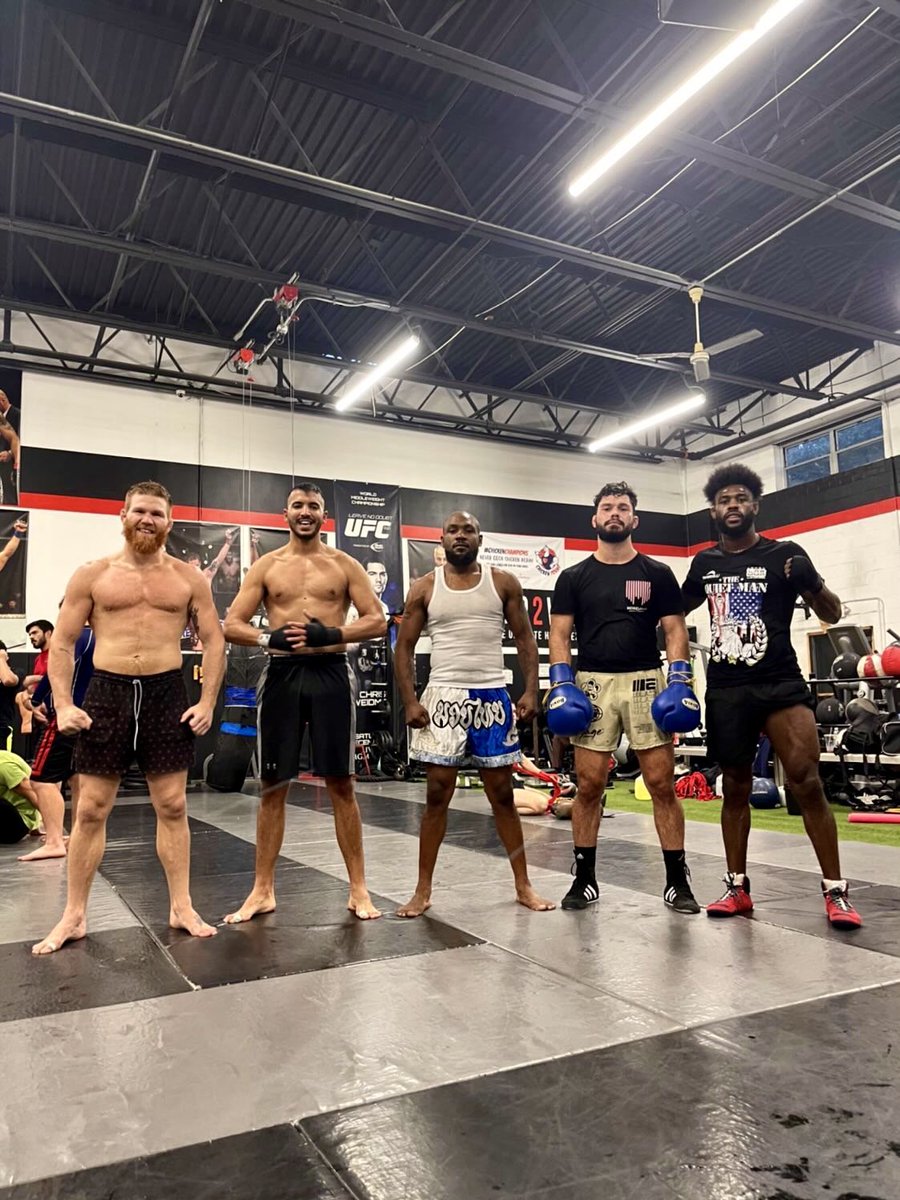 SteamRollaa's tweet photo. Sweet Science 🧬 🥊
#Boxing #LAW #SweetScience #PuttinInThatWork #LetsGo #TeamSteam https://t.co/nq4fQsKIkd